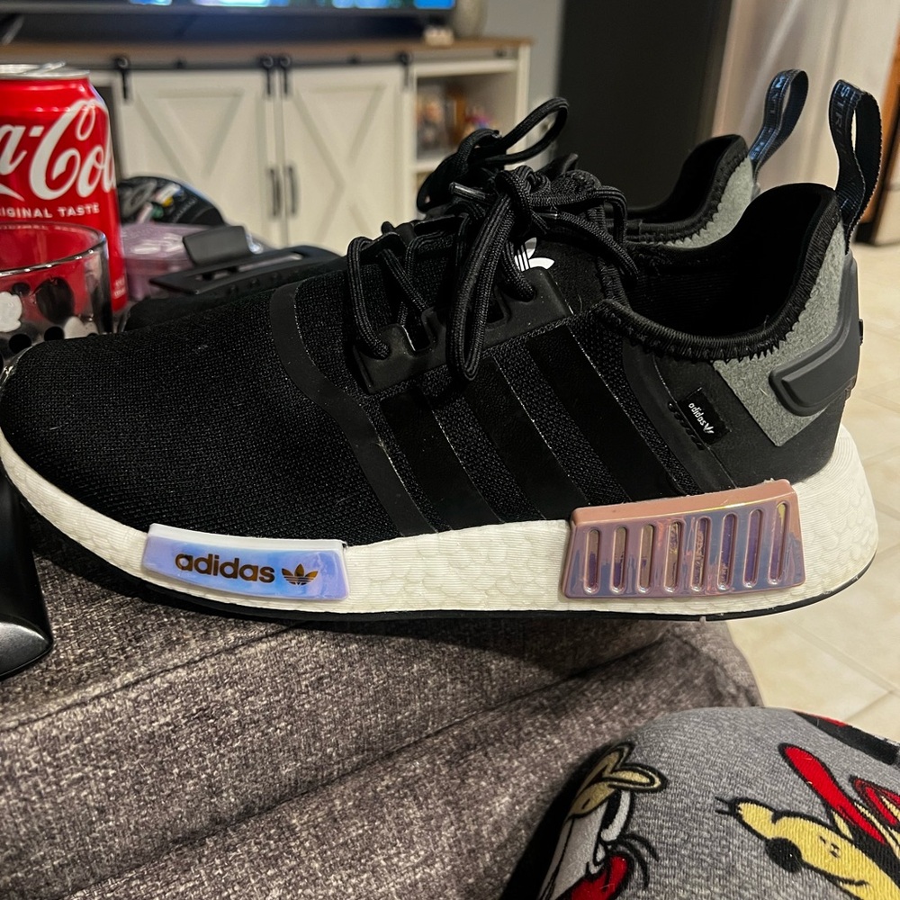 Adidas women’s sneakers